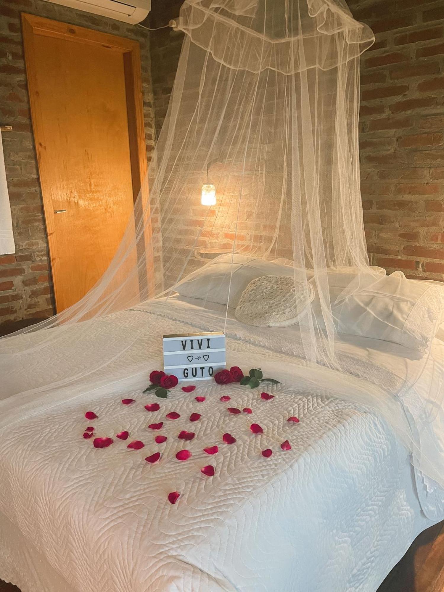 Pousada Romantica - Sitio Buraco Fundo Vale Verde  Eksteriør billede